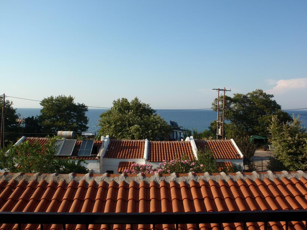 Meraklis Rooms Kariotes Экстерьер фото