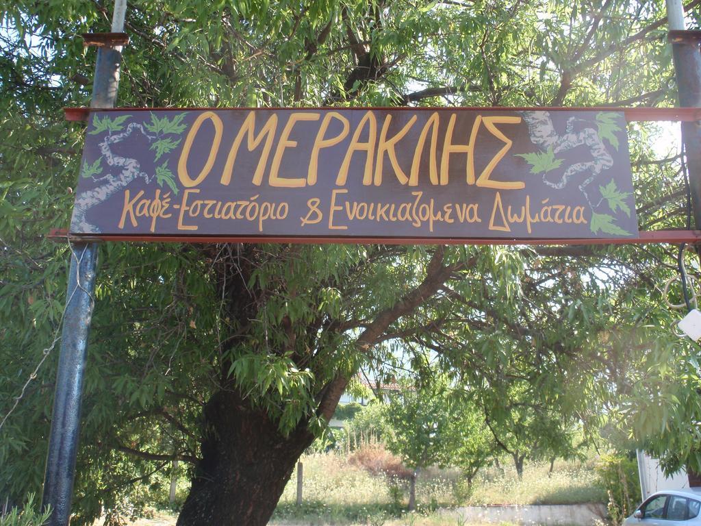 Meraklis Rooms Kariotes Экстерьер фото
