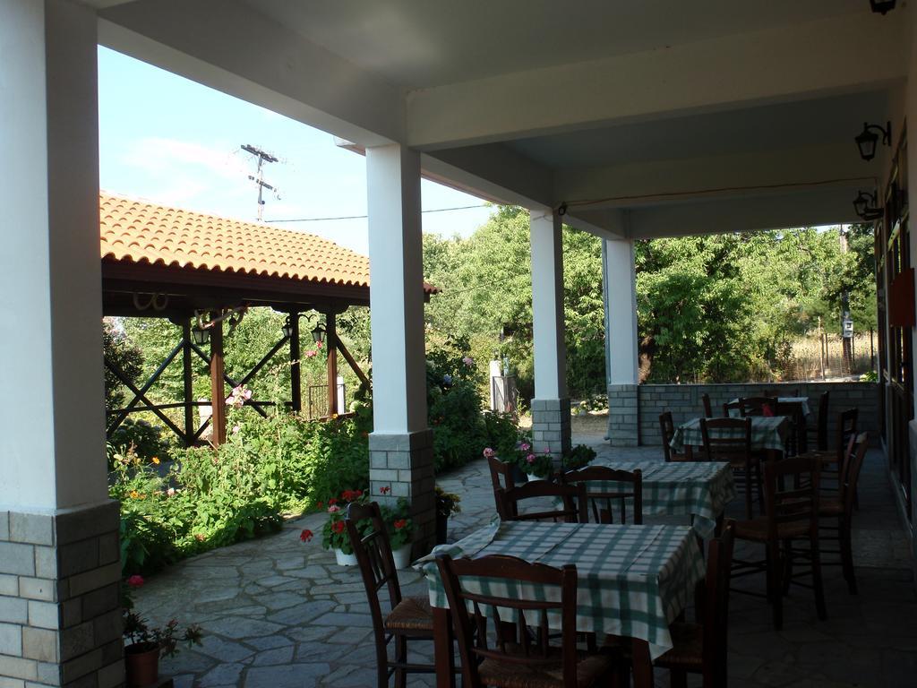 Meraklis Rooms Kariotes Экстерьер фото
