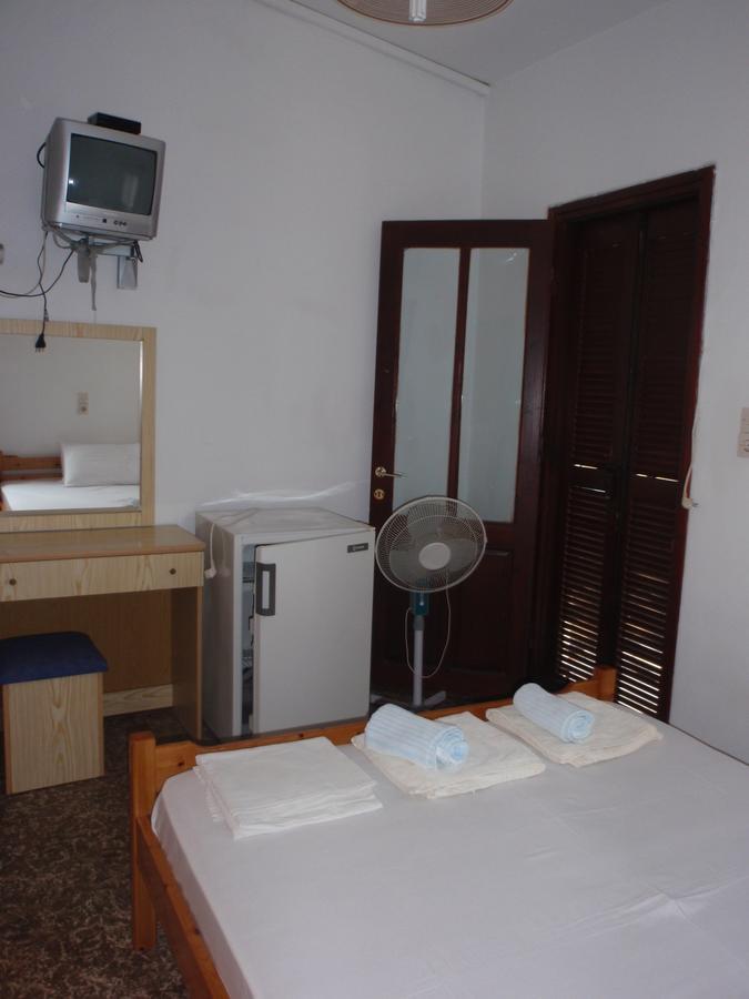 Meraklis Rooms Kariotes Экстерьер фото